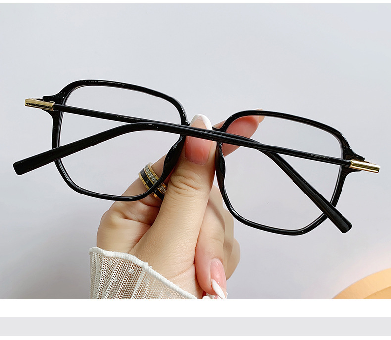 Trendy and retro, large frames and big faces make boys and girls look younger. Anti-blue light, no prescription, can be equipped with myopia glasses pic 9