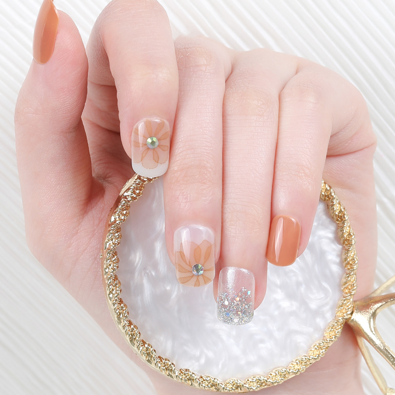 Wholesale of pure handcrafted wearable nail products. Autumn short nail art wearable style with a high-end feel, diamond false nails, China Red, exclusively for foreign trade pic 10