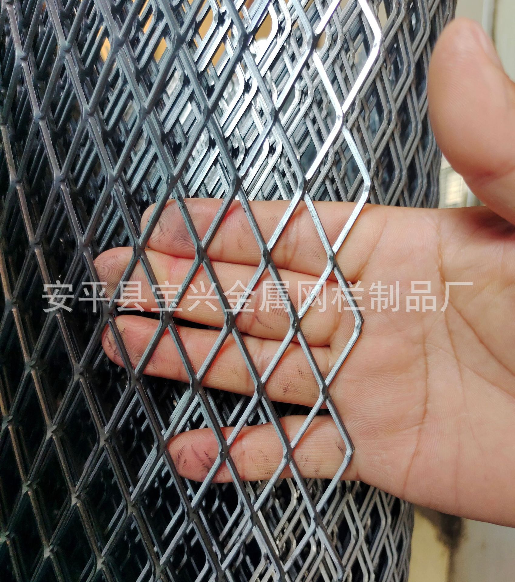 厂家加厚冲压菱形铁网网格金属网板吊顶菱形拉伸网铝网不锈钢网片详情4