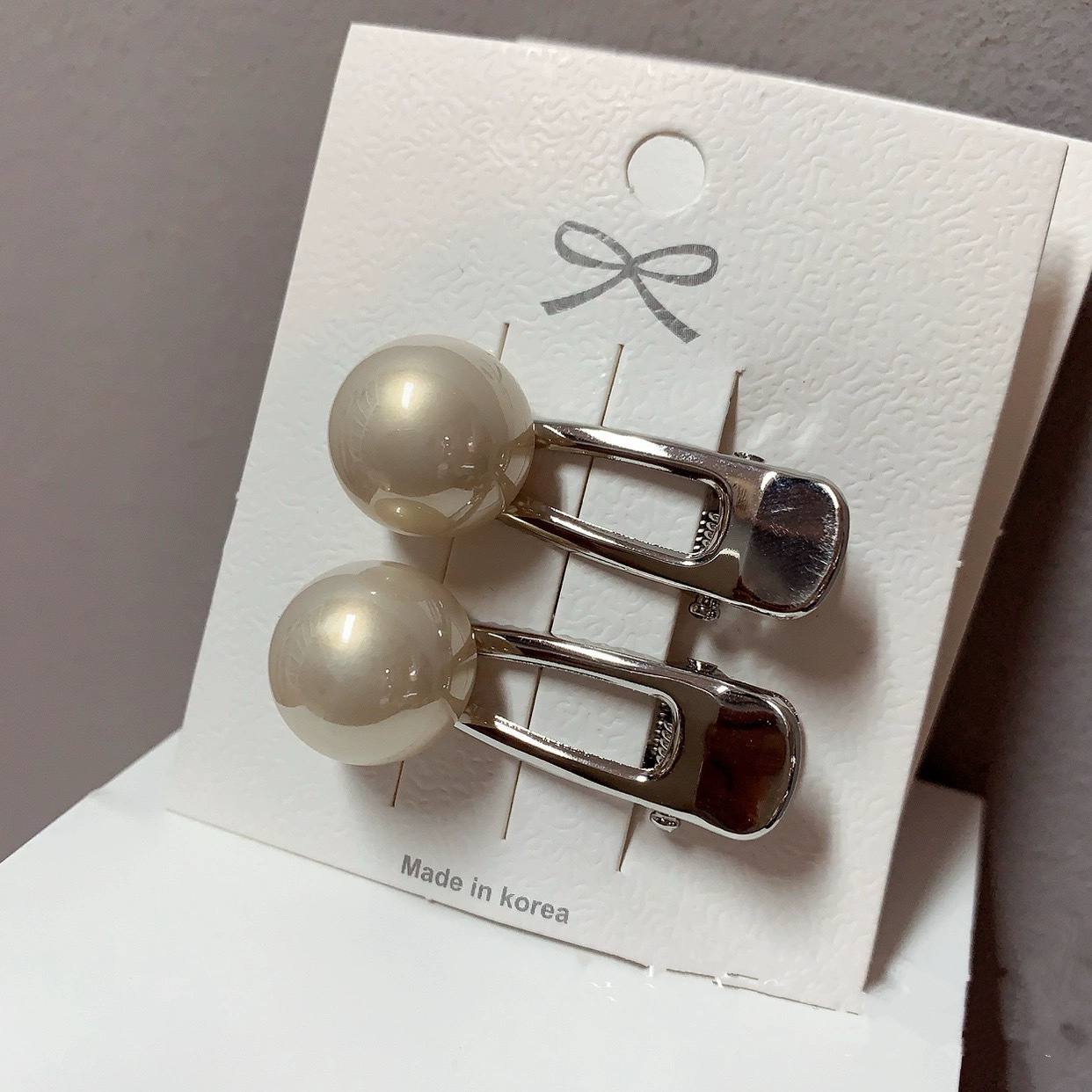 High-gloss pearl InS-style alloy hairpin for Spring 2024, new side bangs princess forehead hairpin pic 23