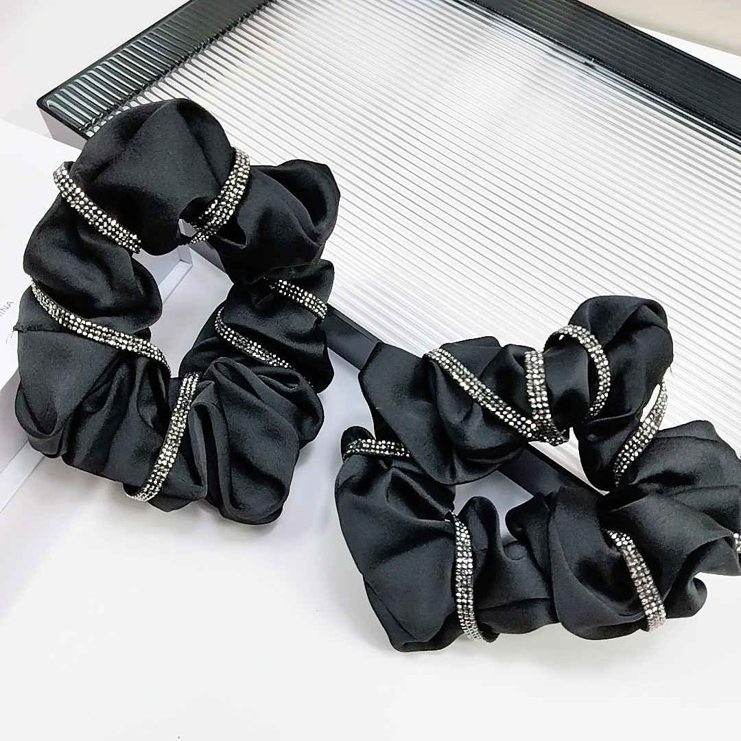 The national trend series of fashionable rhinestone hair bands, large intestine bands, headbands, high-end, simple and sophisticated black hair bands and hair accessories pic 11