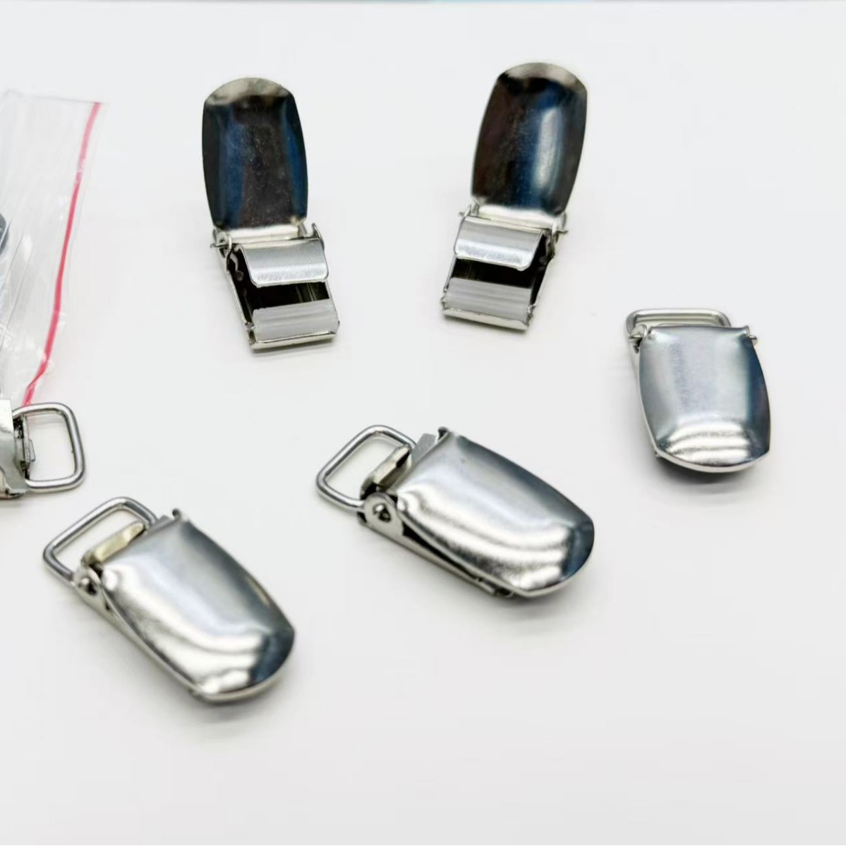 现货小面无胶鸭嘴扣 背带扣 鸭嘴夹 五金夹配件 织带扣 批发详情5