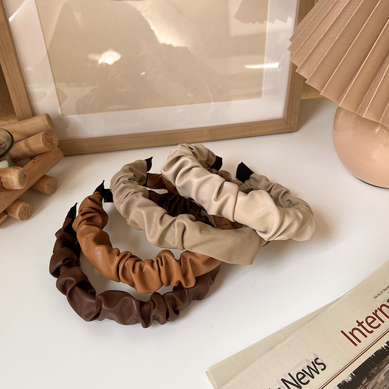 Retro leather pleated headband ~ Height-increasing PU leather Korean autumn and winter new headband, fashionable and simple, for women to slim their hair pic 8