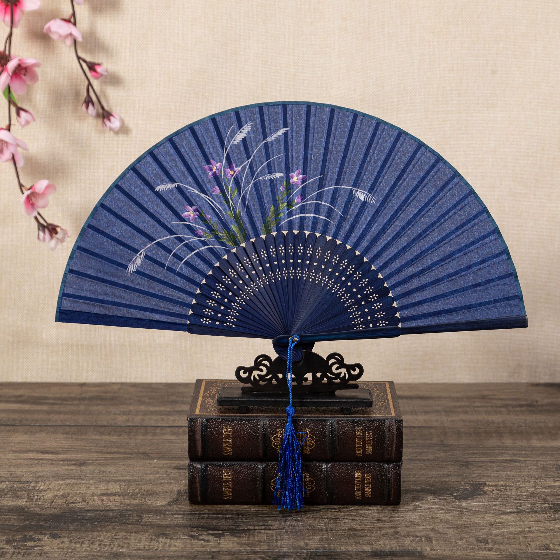 复古精品折扇  真丝扇子丝绸礼品折扇 高档古风舞蹈旗袍折扇批发详情6