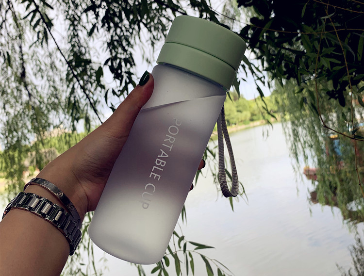 国潮男女学生塑料杯运动便携水杯情侣防摔杯子ins茶杯泡茶家用防平隆详情17