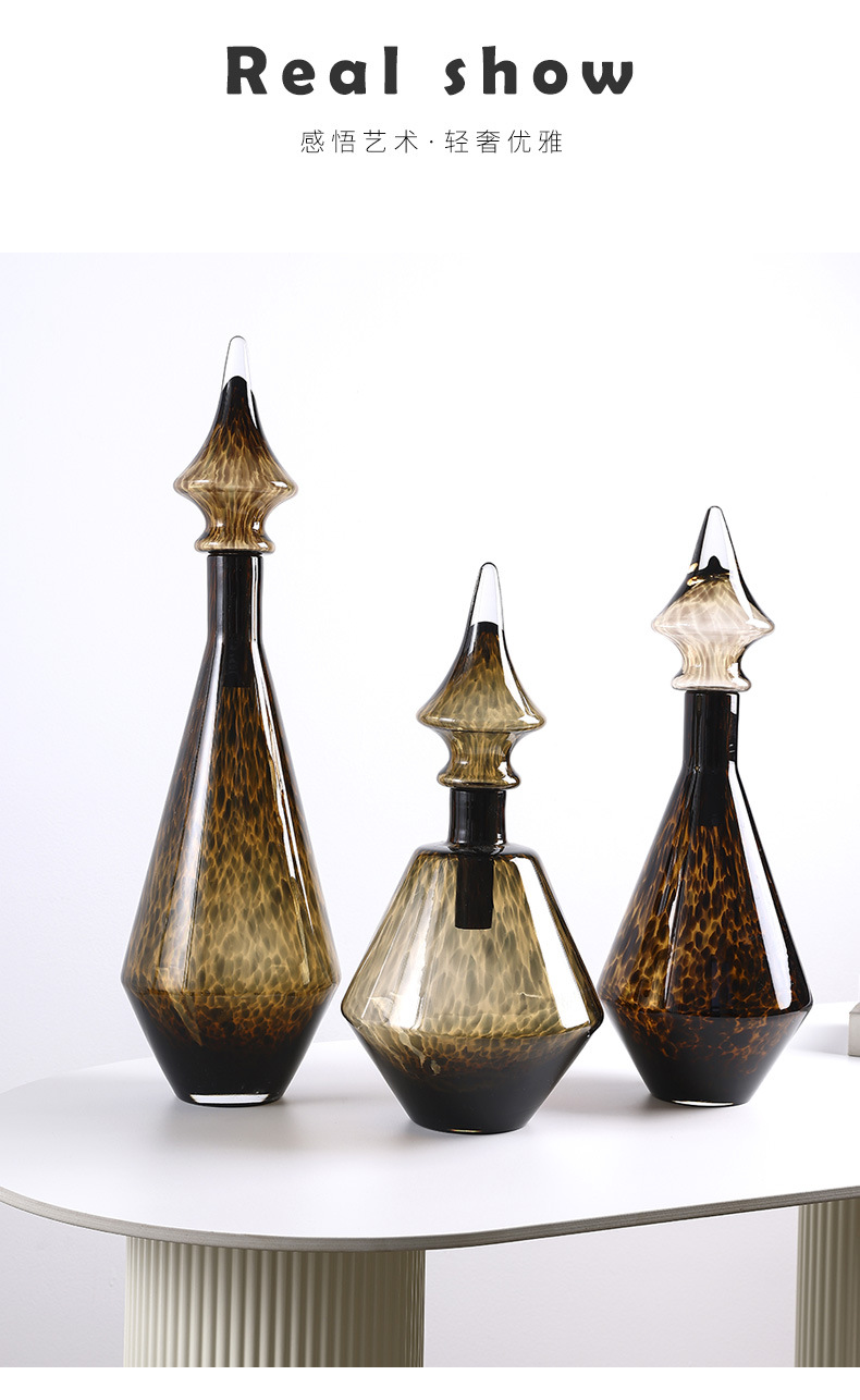 Amber leopard print glass soft furnishing design ornaments, flower vases, high-end home decoration, hotel soft furnishing ornaments pic 5