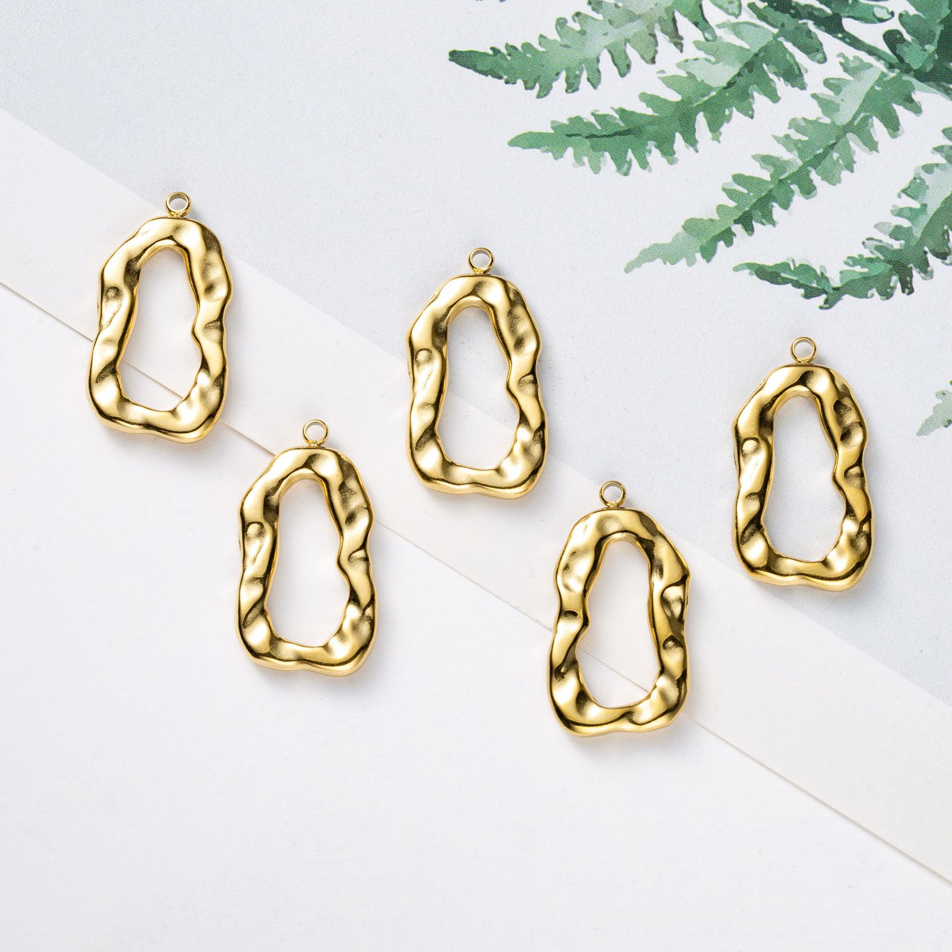 Color-preserving titanium steel with real gold plating, irregular concave point hollowed-out pleated pendant, finished necklace DIY accessory pic 1