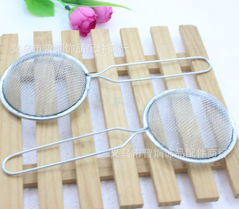 The manufacturer supplies 1-yuan oil net No. 8 electroplating oil drain spoons, soy milk filter spoons, 1-yuan stores, daily necessities, street stalls, street stalls pic 5