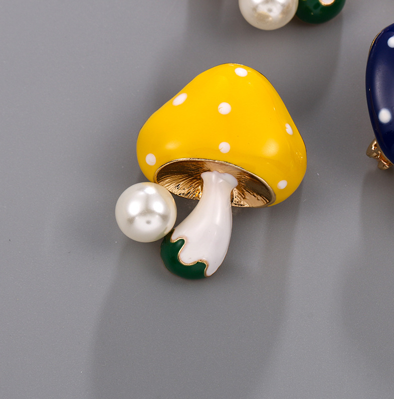 胸针卡通滴油蘑菇胸针时尚可爱小领针简约珍珠别针配饰品厂家直销详情2