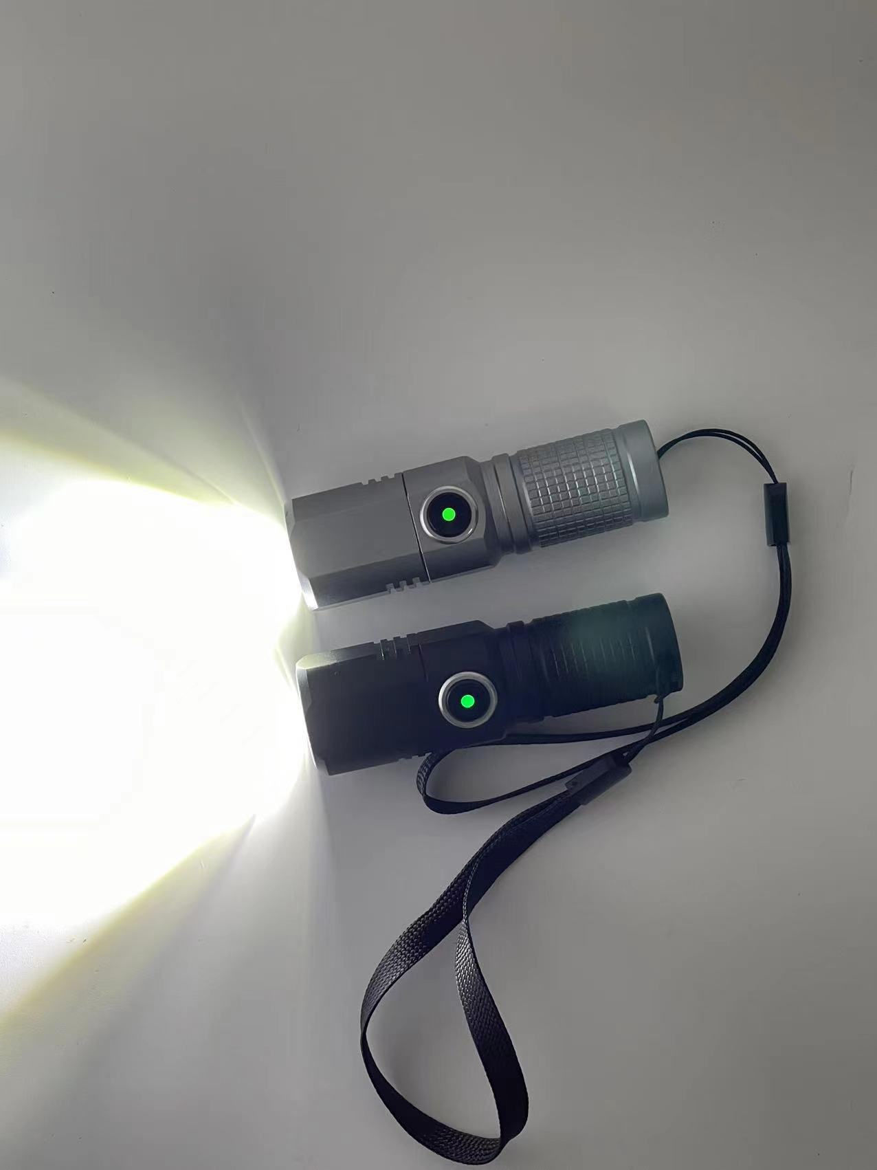 Wholesale of cross-border outdoor mini high-intensity flashlights, led rechargeable flashlights, high-intensity flashlights, hand-held flashlights pic 1