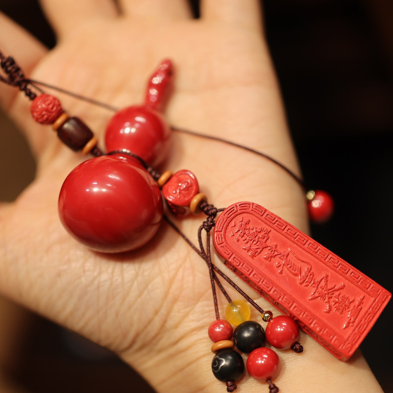 Wholesale of Chinese-style entry and exit peace Emperor sand and cinnabar Fortune gourd car pendants, keys, rearview mirror ornaments pic 15