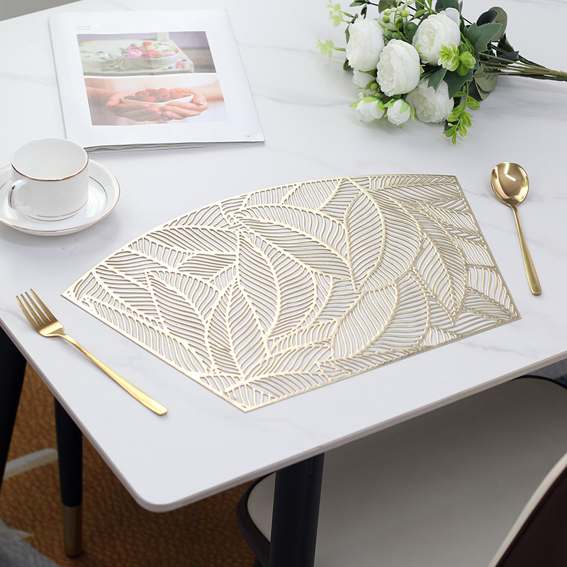 Womei Home Decoration PVC leaf hollowed-out fan-shaped placemats, European-style light luxury gold-embossed waterproof, anti-slip, oil-proof, heat-resistant, wear-resistant and heat-insulating table MATS pic 4
