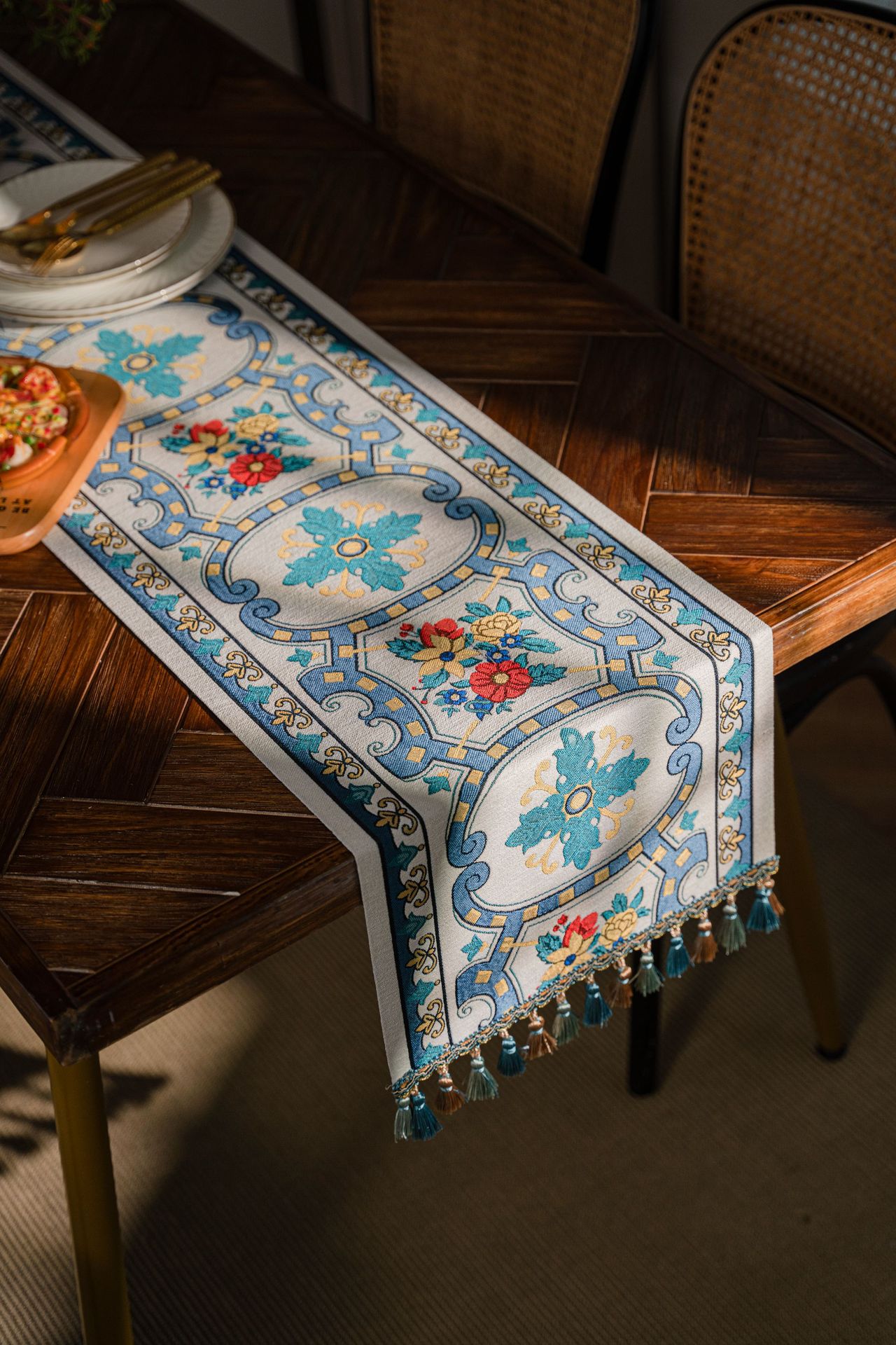 伊缦琪韵提花蓝色节日撞色餐桌布艺节日茶几床旗电视柜工厂直供详情9