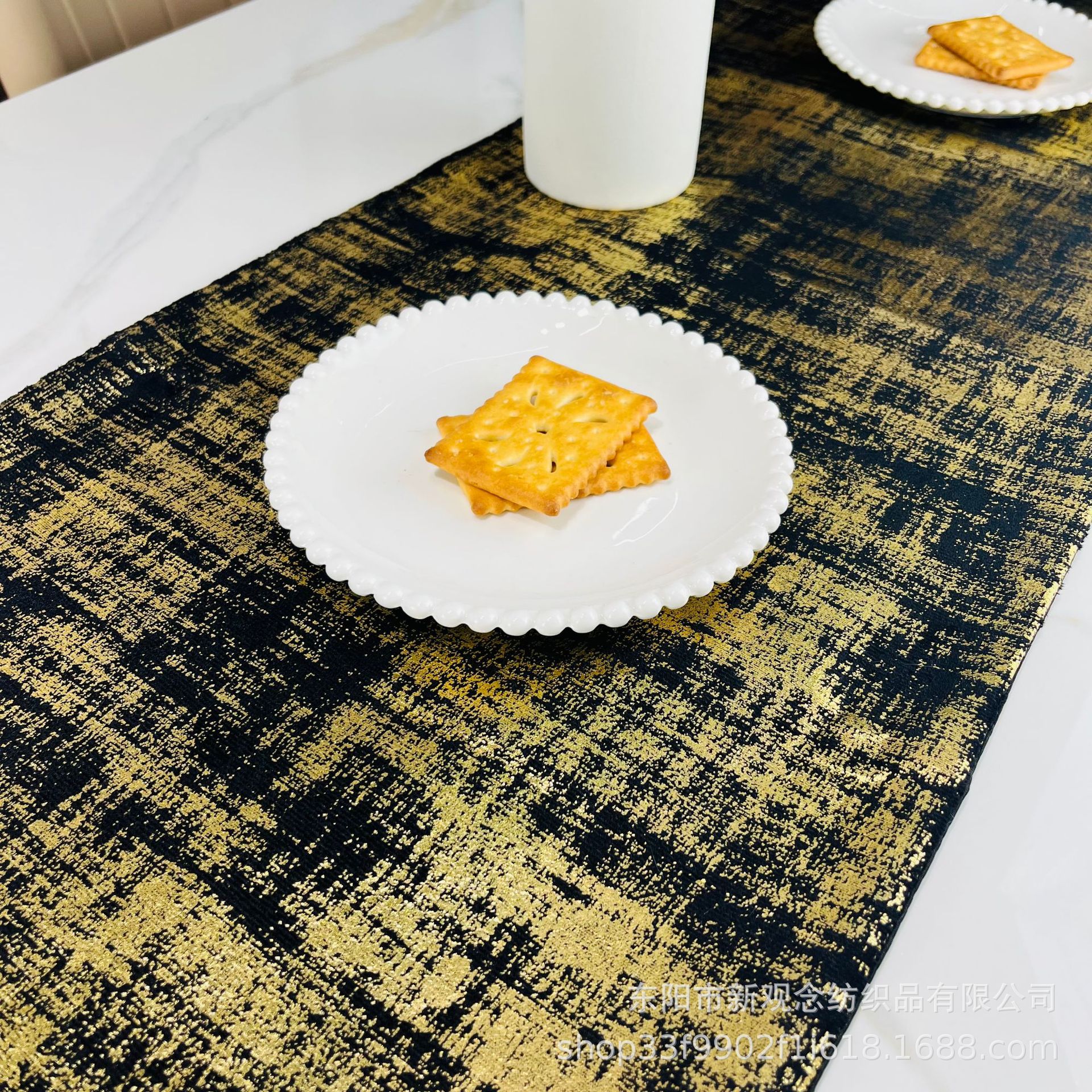 新款加工定制加厚绒布烫金日式桌旗酒店床旗流苏茶几台布厂家直销详情10