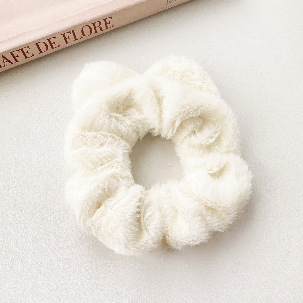 新款秋冬毛绒大肠发圈跨境热卖简约纯色猫耳朵头绳百搭发绳发饰详情13