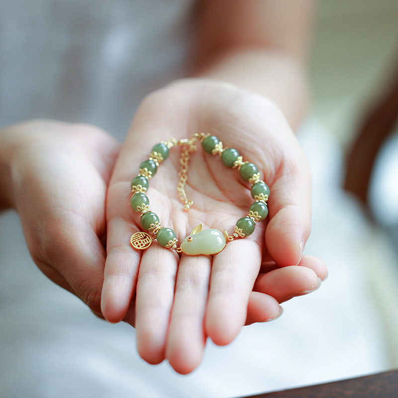 The rabbit of the same style as Douyin fell in love with the bracelet, agate and chalcedony Dingdang bracelet, beauty strip and half bracelet design of the jade rabbit pic 9