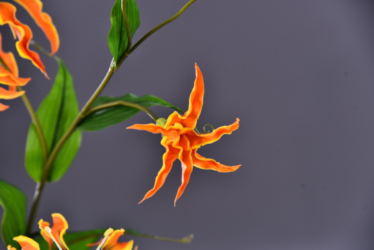 Lanjin artificial Plant Long Branch 3-head Jialan Flame Lily, high-end artificial flower, artificial flower, artificial flame lily, strange lily, home decoration pic 35