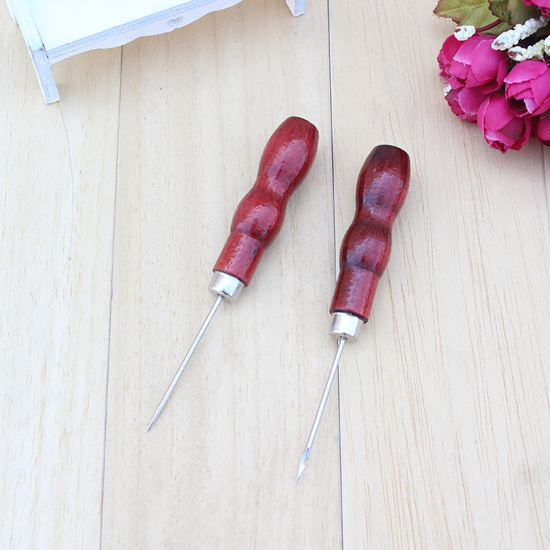 A thousand pieces of crochet hooks with wooden handles, handcrafted shoe mending tools, double gourds with pointed tips for punching holes, cost 1 yuan. Street stall, street stall, street stall pic 10