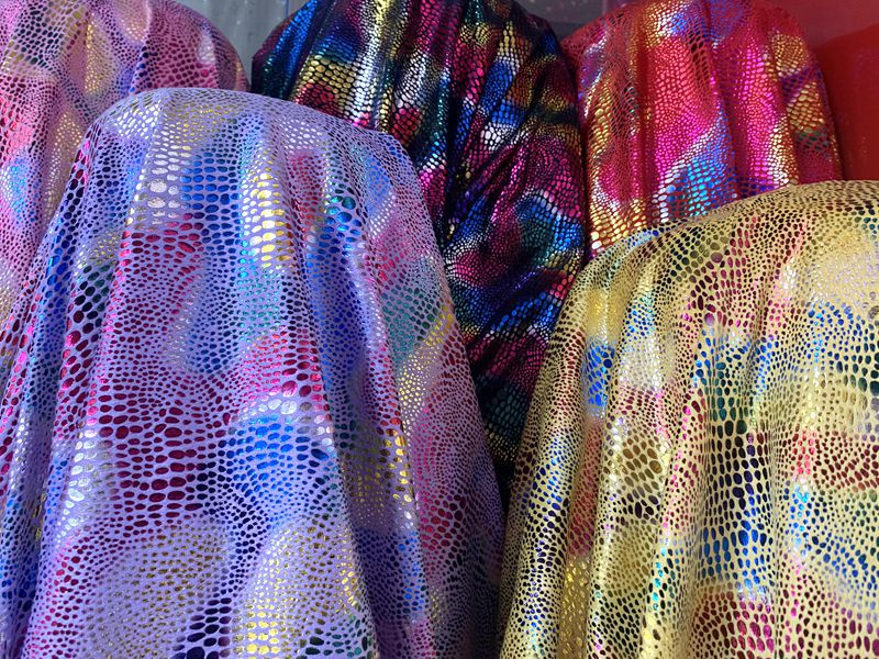 Wholesale of national trend polyester super soft simulated flying dragon doll fabric, toy accessories, dinosaur pattern short plush fabric, and seven-color velvet fabric pic 8