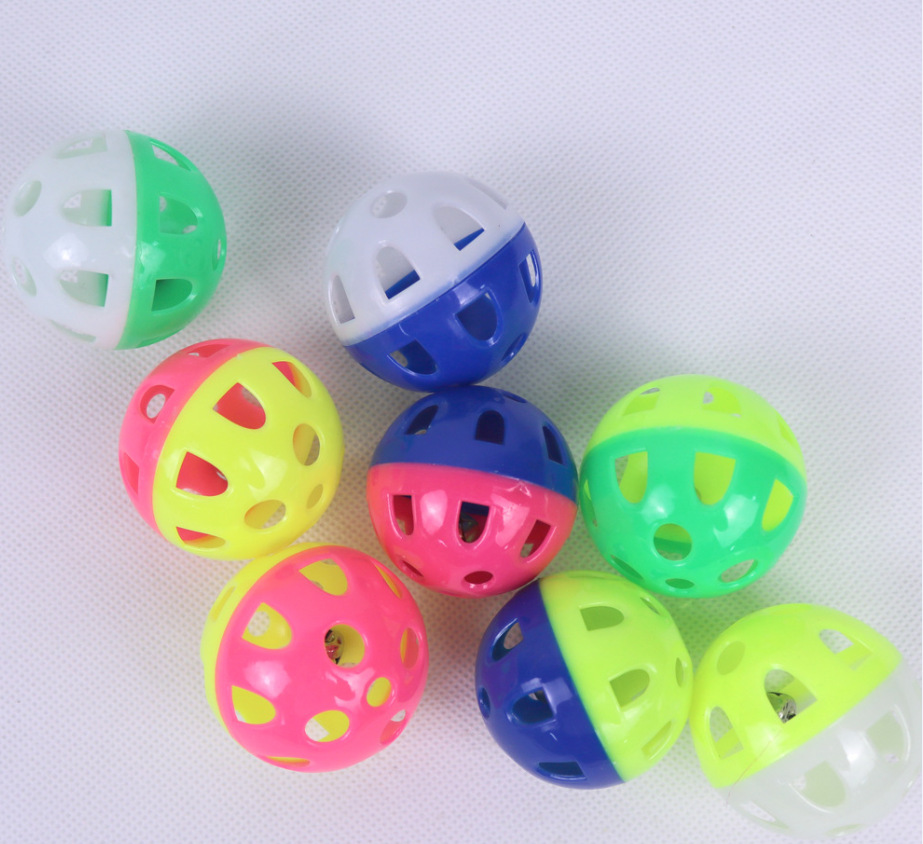 5-centimeter hollowed-out plastic multi-color bell. Cats love plastic toy manufacturer price pic 3