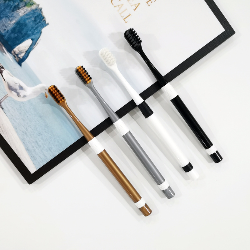 竹炭牙刷黑白情侣软毛牙刷两支装旅行家庭牙刷百货源头厂家批发详情5