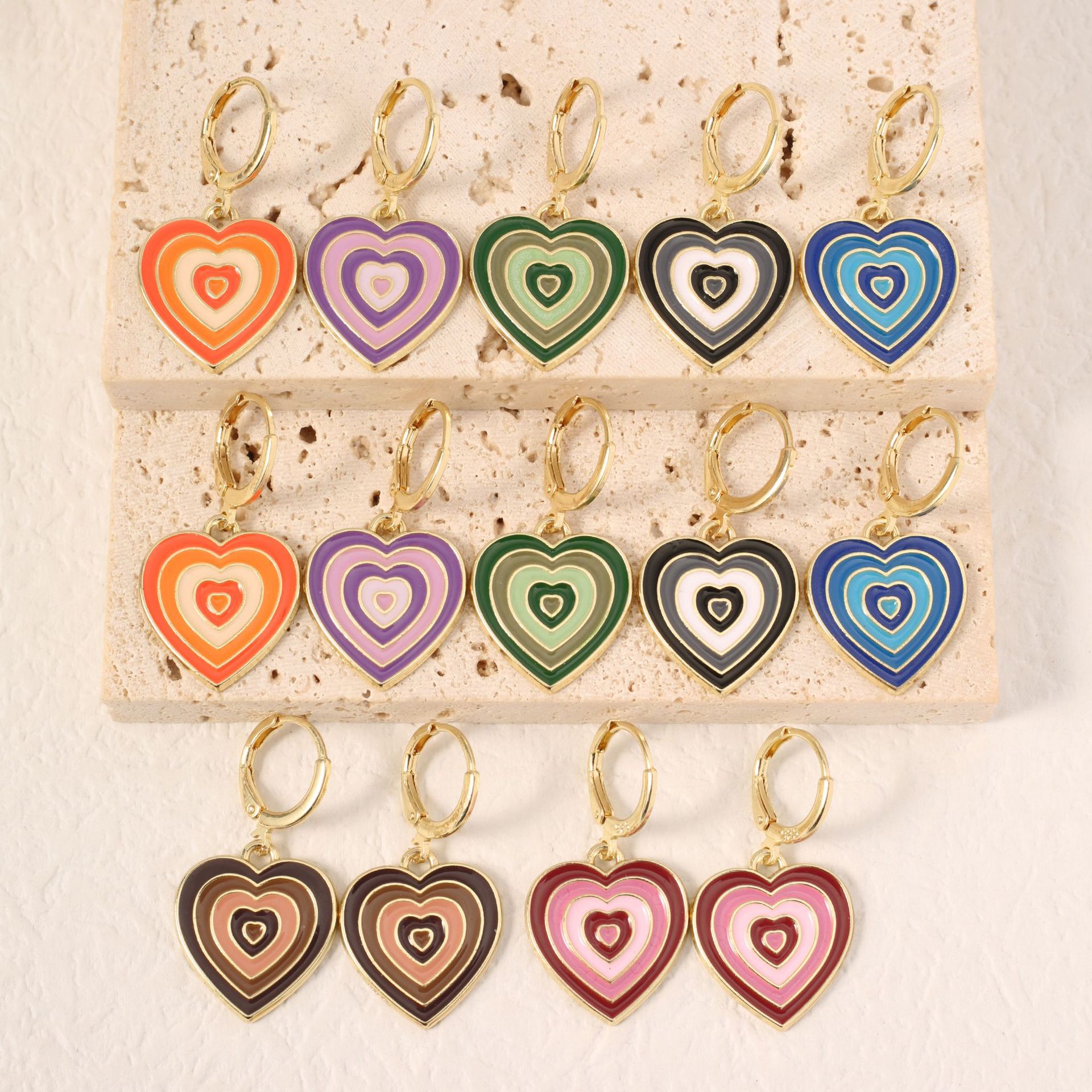 Sanhuai retro and simple heart-shaped earrings for women, new trendy and high-end stud earrings, unique and niche design, heart-shaped earrings pic 1