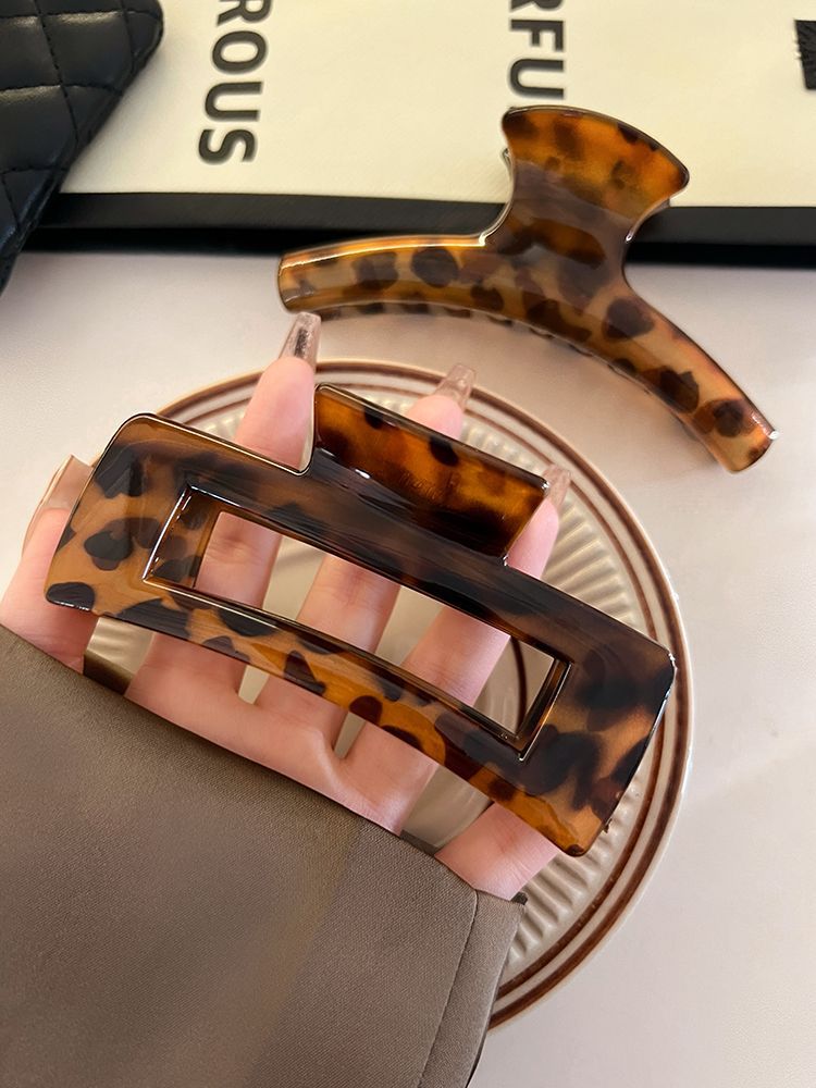 复古气质豹纹大号抓夹女2024新款简约后脑勺盘发鲨鱼夹子发夹头饰详情6