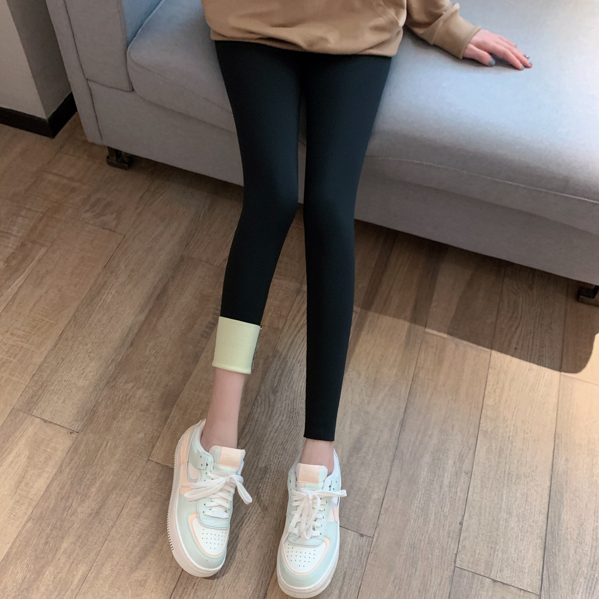 Three-point shark pants leggings for women, five-point summer thin tight-fitting outerwear, and nine-point letter-shaped belt-cinching and hip-lifting Barbie pants pic 47