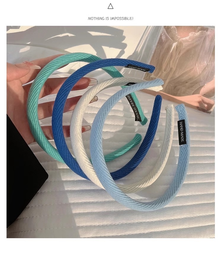 Klein blue hair band is a versatile summer accessory for women going out. It features a high-end, trendy hair band and a French retro hair tie headband pic 11