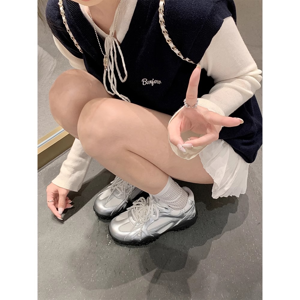 苏茵茵月牙底运动鞋蕾丝珍珠鸳鸯带厚底休闲鞋女德训鞋女小白鞋详情5