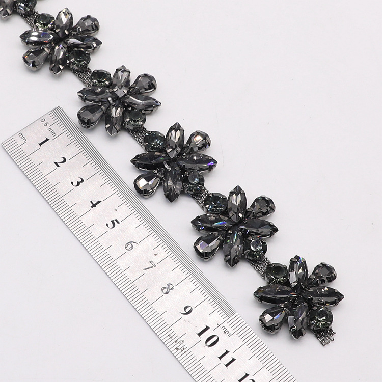 New in-stock welded diamond-encrusted glass flower-shaped diamond chain clothing and luggage decorative chain diy accessory pic 3