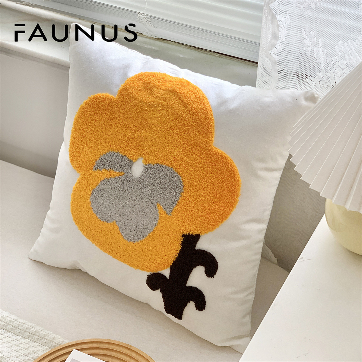 新款法式郁金香玫瑰刺绣跨境沙发抱枕酒店装饰棉麻靠枕抱枕套详情25