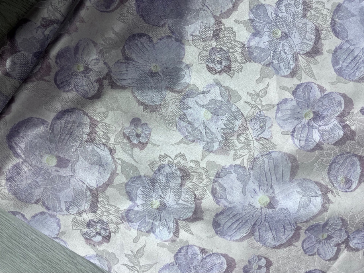 国潮新中式中国风印花仿香云纱重工3d花朵衣群旗袍外套上衣等面料详情3