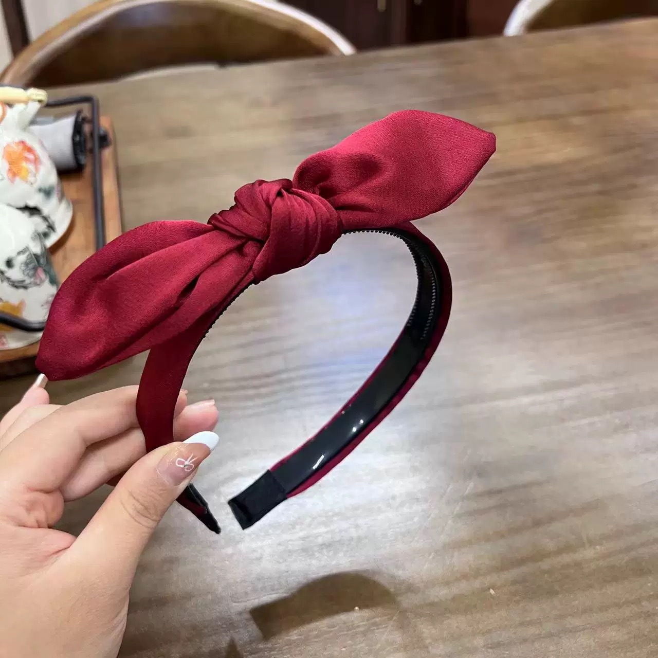 The Rose Story, the same red ear headband as Liu Yifei and Huang Yimei, women's autumn bow headband hairpin, elegant style pic 7