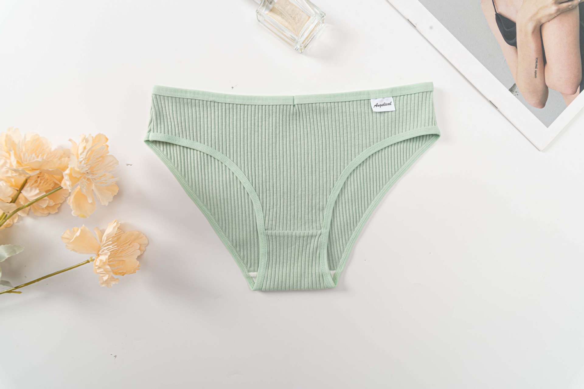 跨境欧美女士内裤中腰透气提臀女内裤高弹舒适女士三角裤批发直供详情7