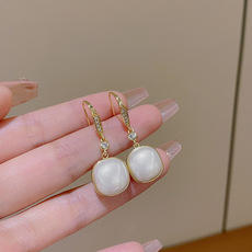 韩国复古珍珠吊坠耳环女ins潮轻奢超闪微镶锆石耳钩款耳饰品批发详情3