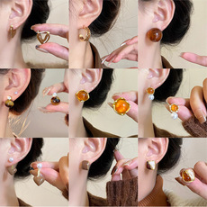 S925 Silver Needle retro pearl earrings for women, Korean ins style, high-end, niche and elegant stud earrings wholesale pic 2