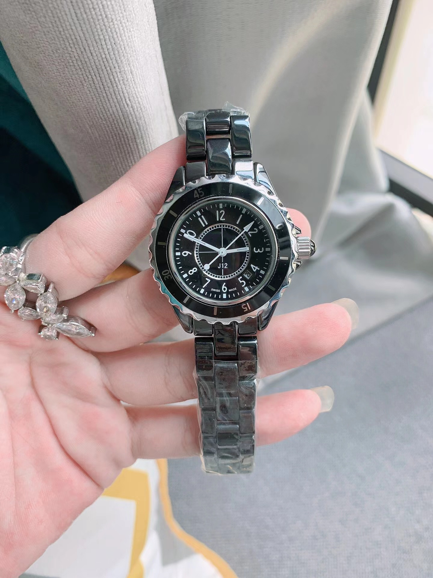 小香风手表J12系列白色陶瓷手女士石英表防水蝴蝶扣情侣手表男表详情4