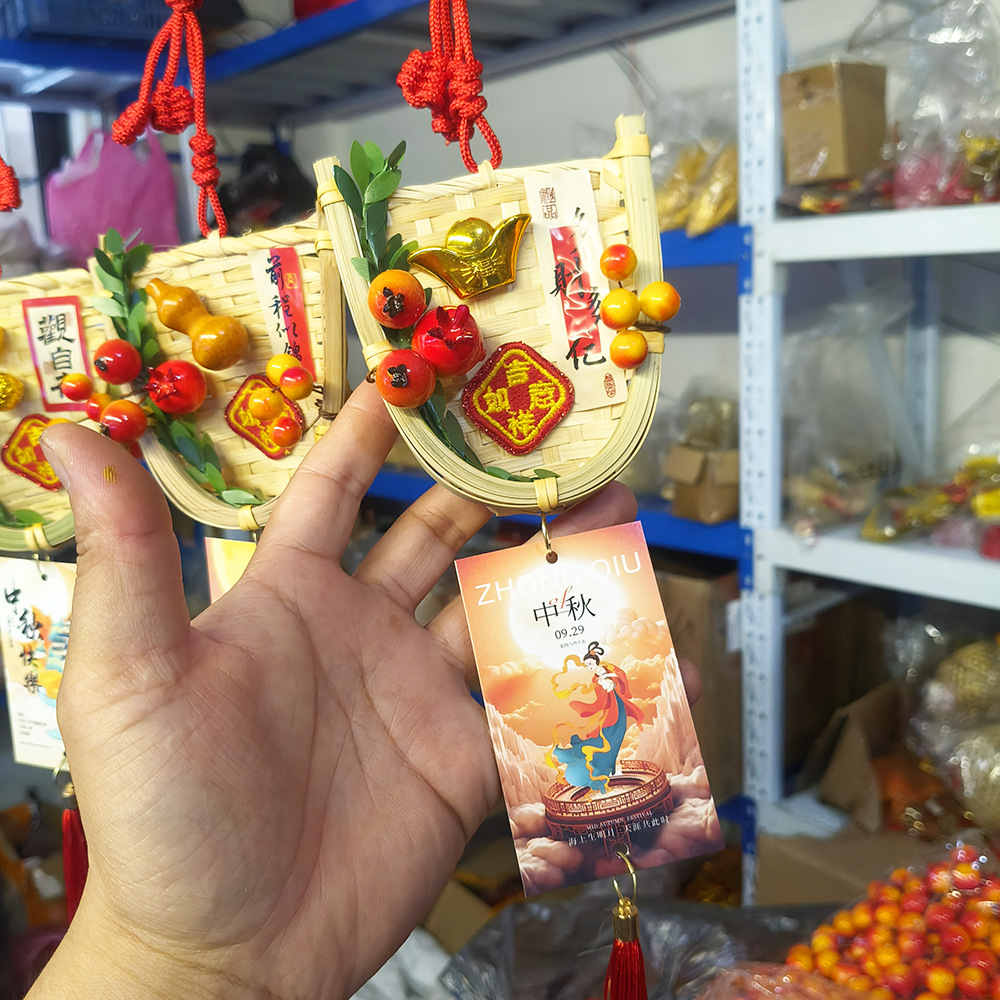 Mid-Autumn Festival and Spring Festival pomegranate fruits, Holly red fruits, auspicious fruits, wealth fruits, home car rearview mirrors, small dustpan pendants pic 6