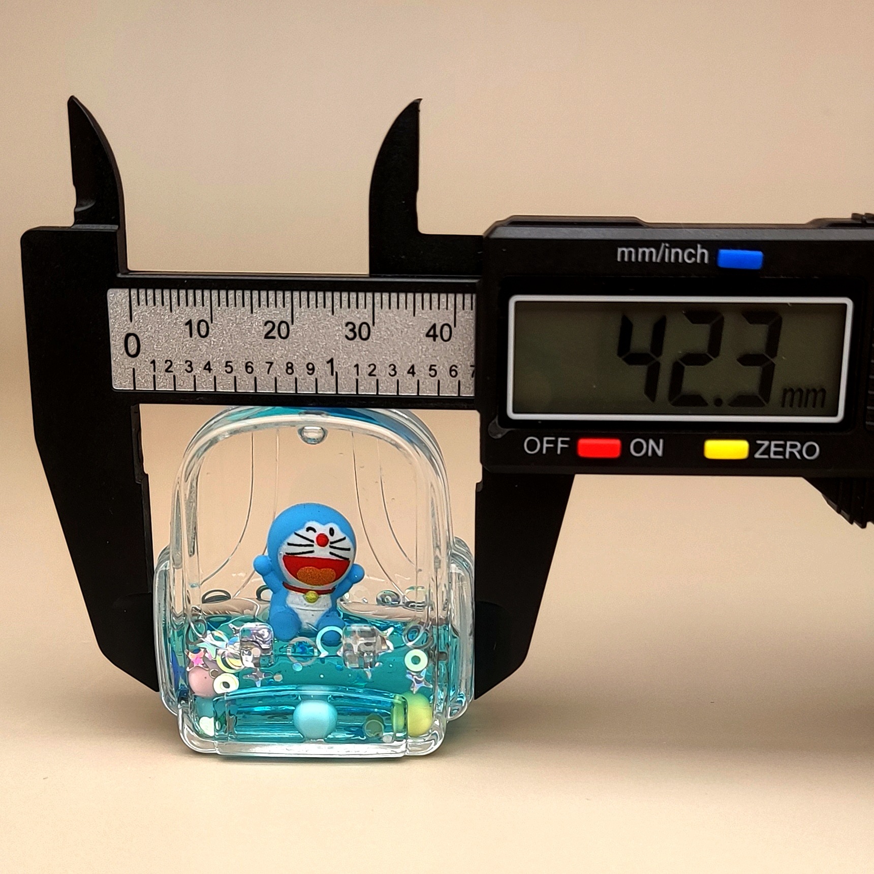 创意亚克力入油流沙瓶蓝色卡通钥匙扣香水汽车配饰桌面摆件饰品详情12