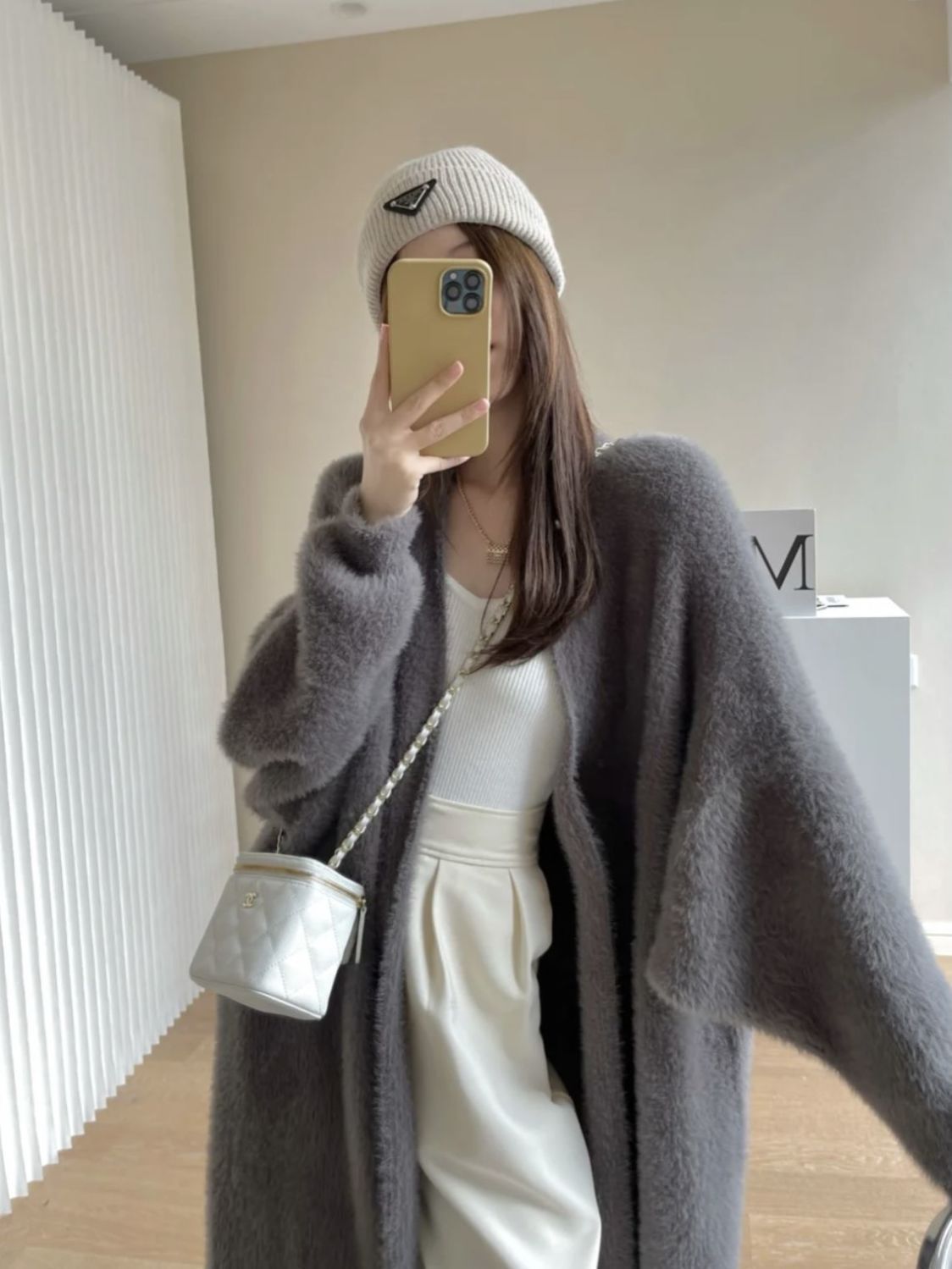 2023 Spring and Autumn laid-back and loose, knee-length, thickened, pure imitation mink fleece knitted sweater cardigan for women pic 24
