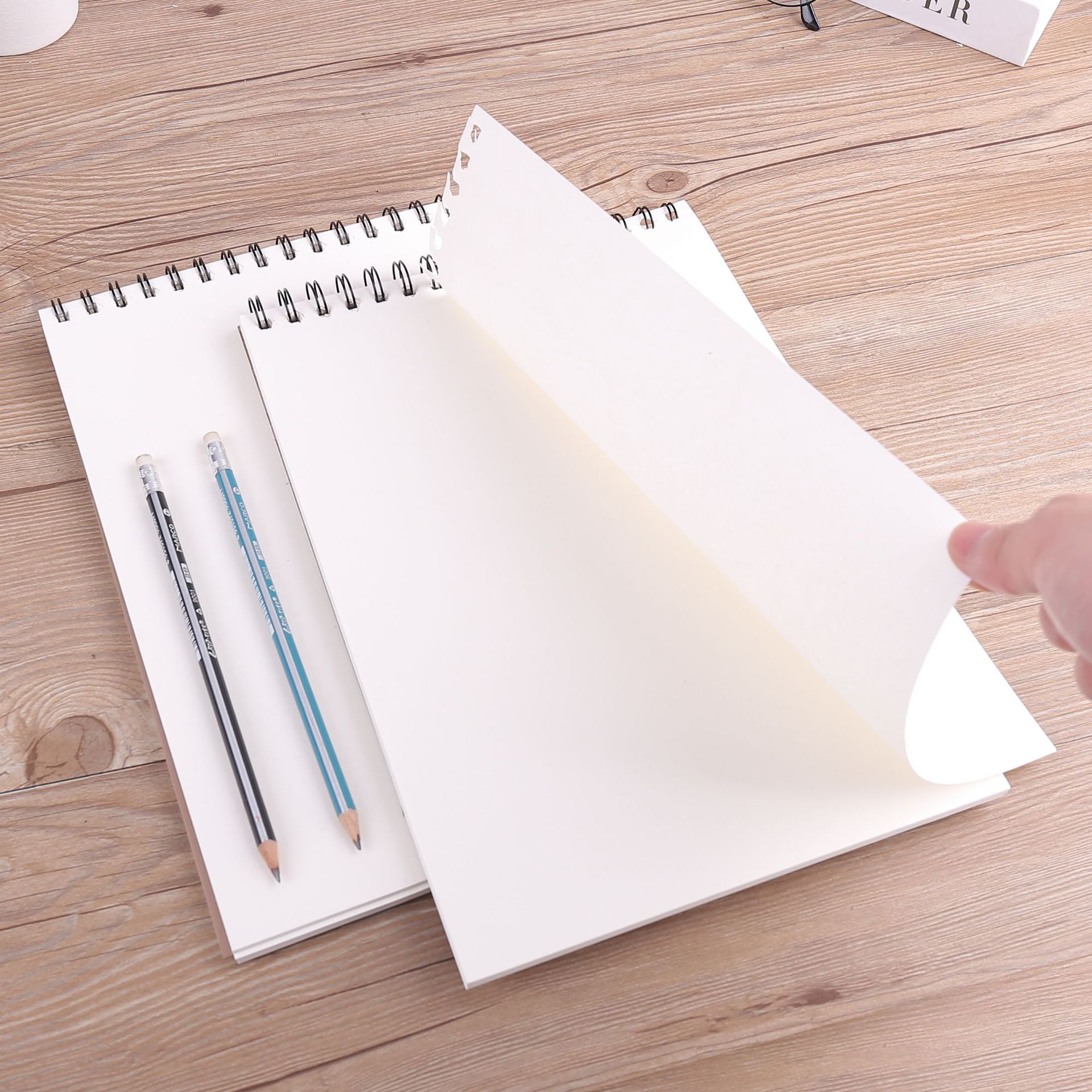 A4加厚素描本美术生画纸专用速写本16k空白图画本手绘彩铅画纸详情18