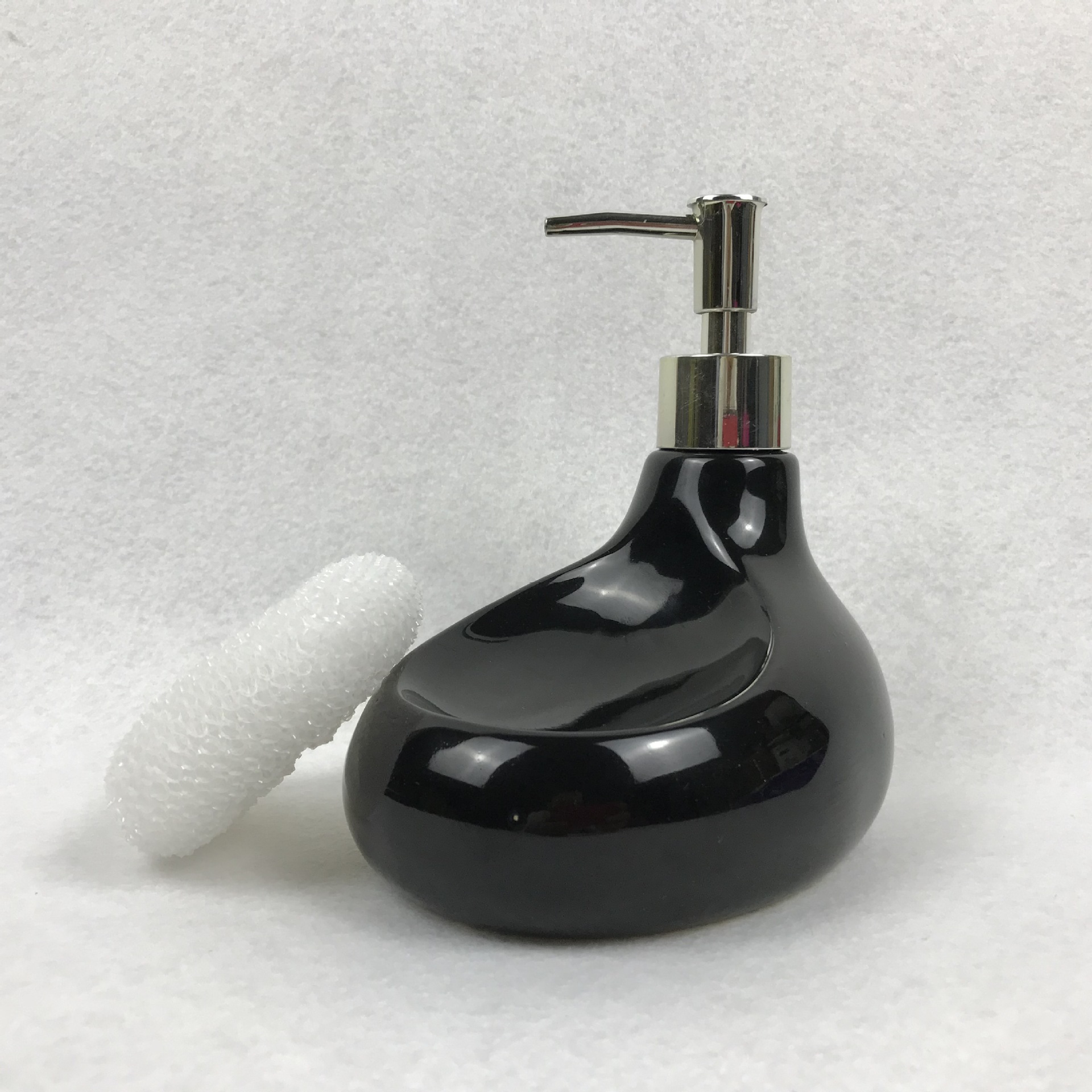 Ceramic bathroom bottle pic 5