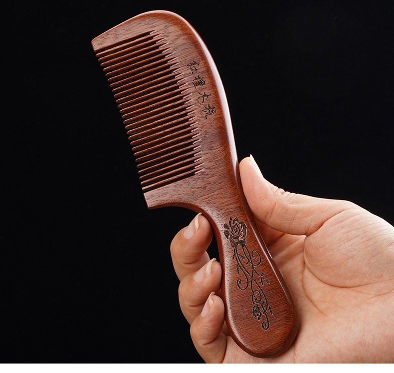 Wholesale red sandalwood combs, whole wood fine-toothed combs, straight and smooth hair combs, household street stalls, and tourist attractions are selling well pic 15