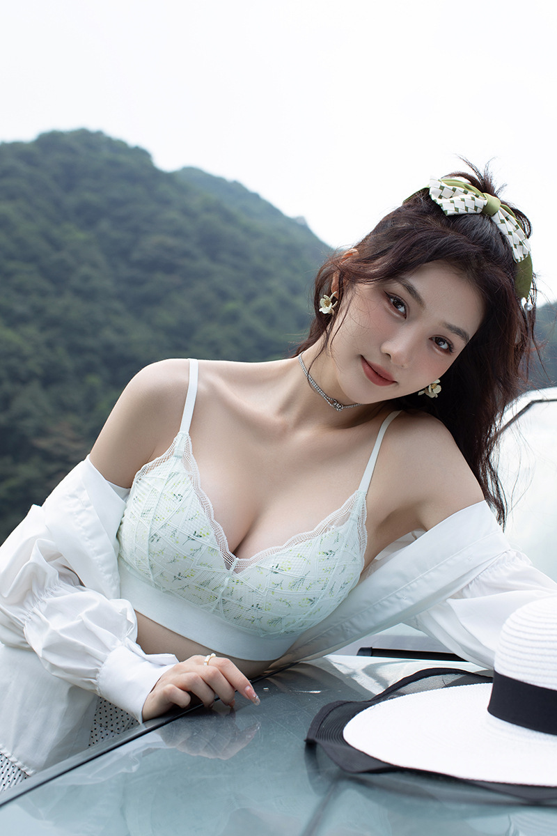 高品质新款翠花蕾丝背心托胸固定杯内衣收副乳田园风少女无缝裹胸详情25