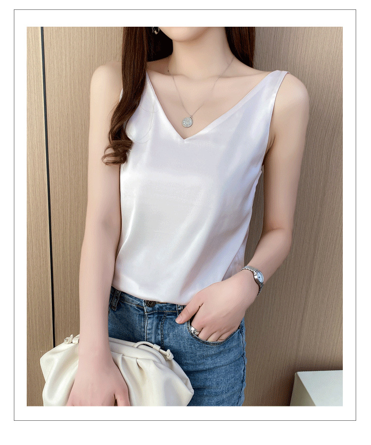 Jialqi, a popular female summer V-neck dress with a halter top, wears a suit over it and a silk satin slim-fitting base layer inside pic 20