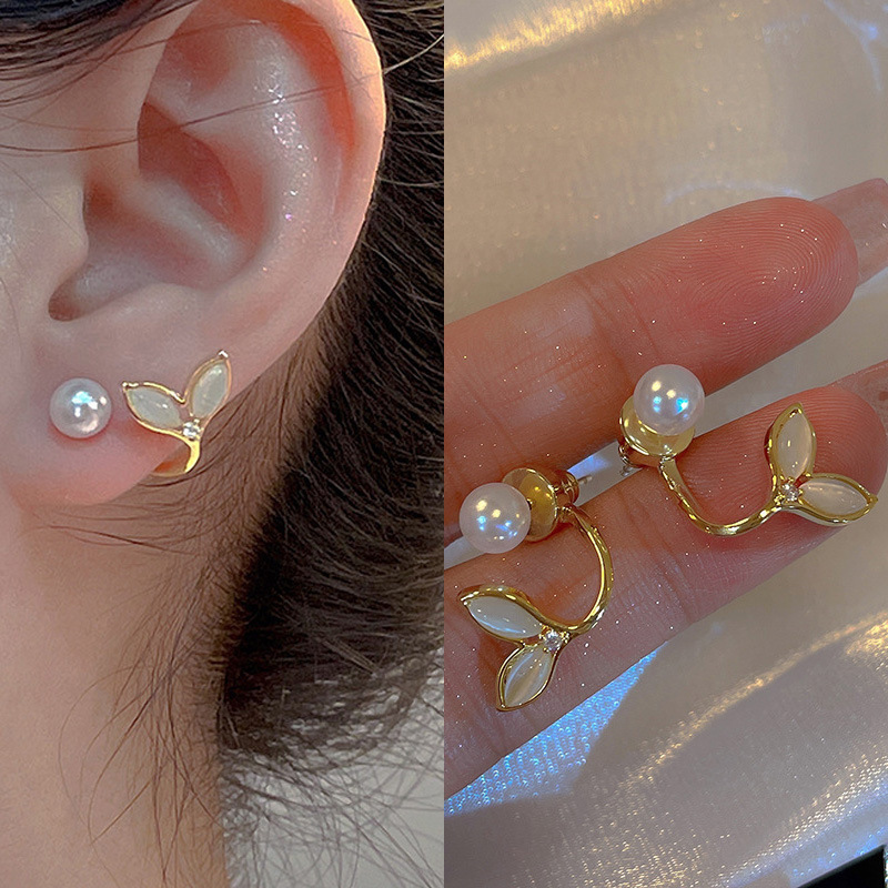 Douyin's popular live-streaming earrings: Women's light luxury and high-end style autumn and winter tassel earrings, fashionable and elegant pearl stud earrings pic 19