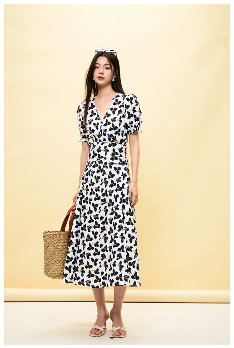 【 Shengdu 】 Summer New French-style printed V-neck, waist-cinching and slimming, puffed sleeves, large skirt hem floral print dress pic 23