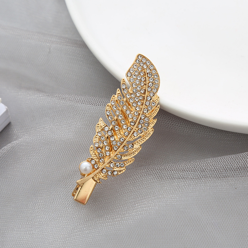 Japanese and Korean diamond-encrusted imitation pearl feather hair clips, fashionable and elegant side clips, bangs clips, simple and internet-famous hair clips pic 6