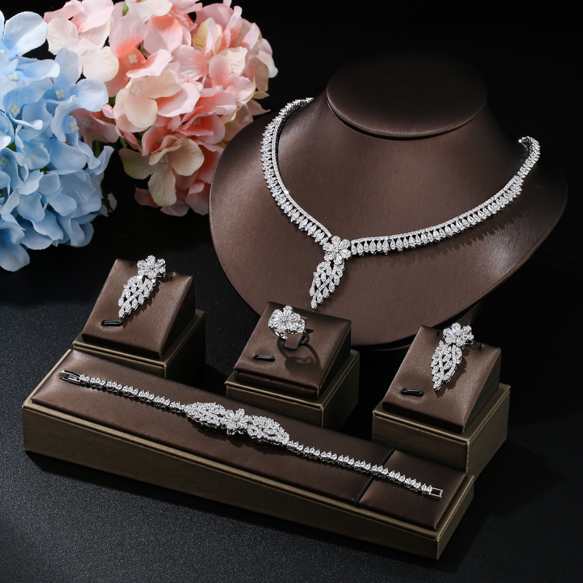 跨境新款四件装新娘套装铜微镶锆石婚礼配饰项链耳环手链戒指详情14